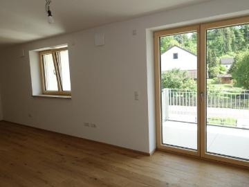 WE 4: Luxuriöse 3 Zi. NEUBAU Wohnung mit Balkon, Glasfaser u. innovativem Energiekonzept