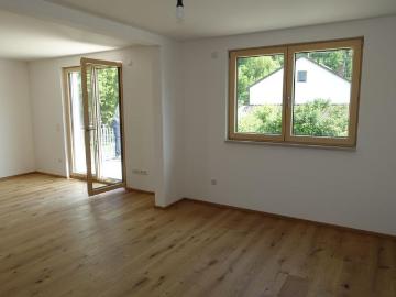 WE 5: Luxuriöse 2, opt. 3 Zi. NEUBAU Wohnung mit Balkon, Glasfaser u. innovativem Energiekonzept