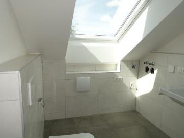 WE 8: Luxuriöses 2 Zi. NEUBAU Wohnung im DG mit Glasfaser u. innovativem Energiekonzept