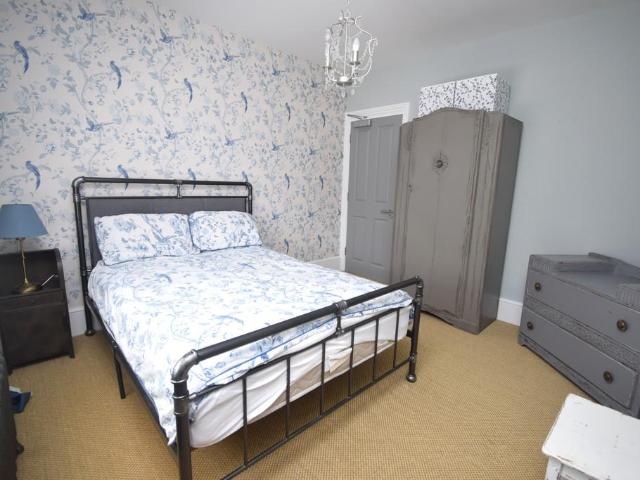 Wembdon Road, Somerset TA6 1 bed in a house share to rent £675 pcm £156 pw