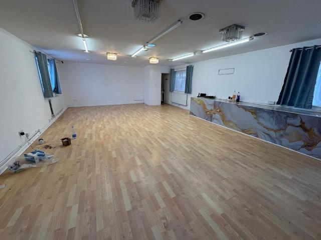 Wembley House to rent £3,500 pcm £808 pw