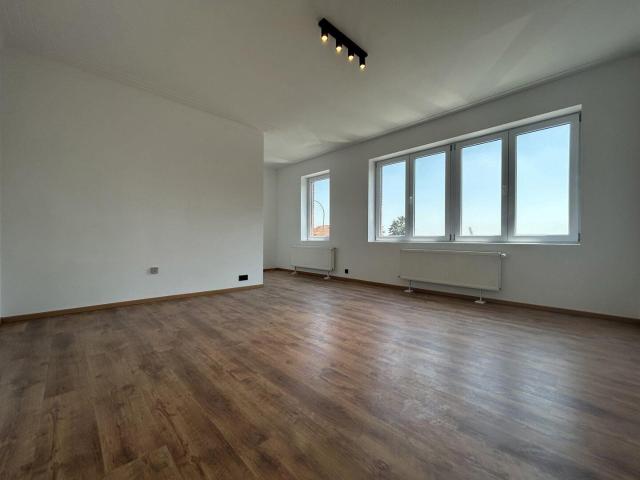WEMMEL Bright duplex 2 flats, 3 beds, 2 baths