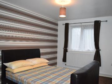 Bilston, West Midlands, Midlands - Equipped kitchen