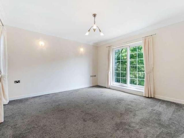 Wentworth Court, Whitefield, M45