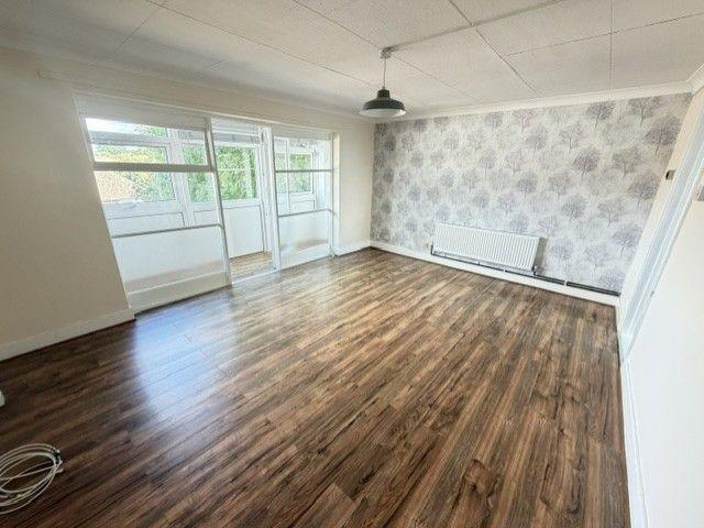 Wentworth Drive, Sittingbourne ME10, 2 bed flat to rent, £950 pcm | PrimeLocation