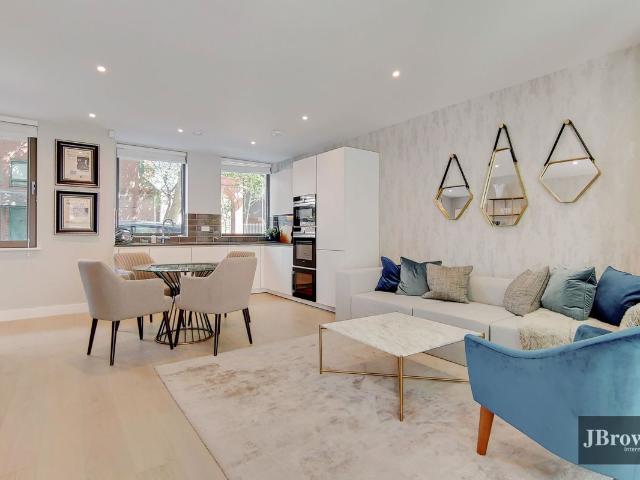 Wentworth Street, London E1, 2 bed flat to rent, £3,950 pcm | PrimeLocation