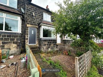 Wentworth Terrace, Leeds LS19, 1 bed terraced house to rent, £850 pcm | PrimeLocation