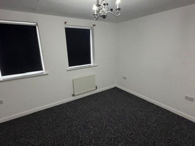 Wenborough Lane, Bradford BD4, 3 bed semi detached house to rent, £1,100 pcm | PrimeLocation