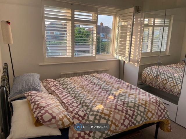 Wendover Drive, Bedford MK41, 1 bed detached house to rent, £725 pcm | PrimeLocation