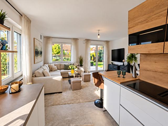 Wenig Energiekosten, viel Lebensqualität – Ihr bez.fert. Haus mit LWWP+Solarthermie statt Öl und Gas