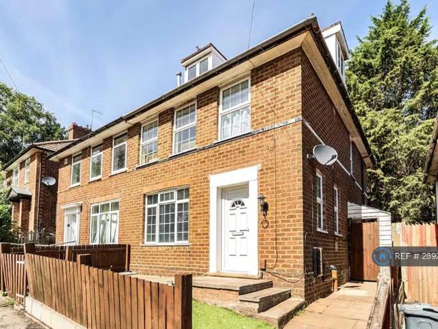 Weoley Castle Road, Birmingham, B29 4 bed semi detached house to rent £1,350 pcm £312 pw