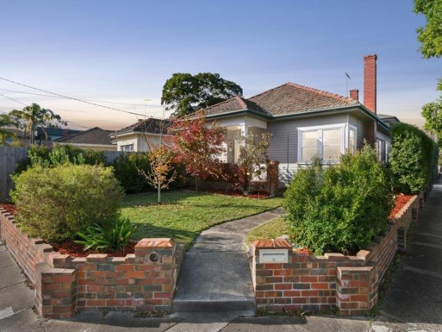 Stylishly Updated Weatherboard with Spacious Open Living