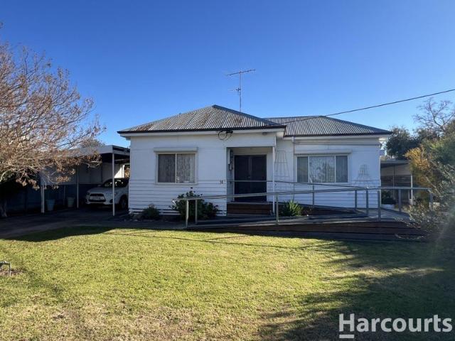 Weatherboard Home in West Area