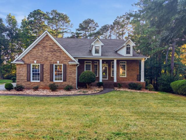 Weatherstone Cir SE