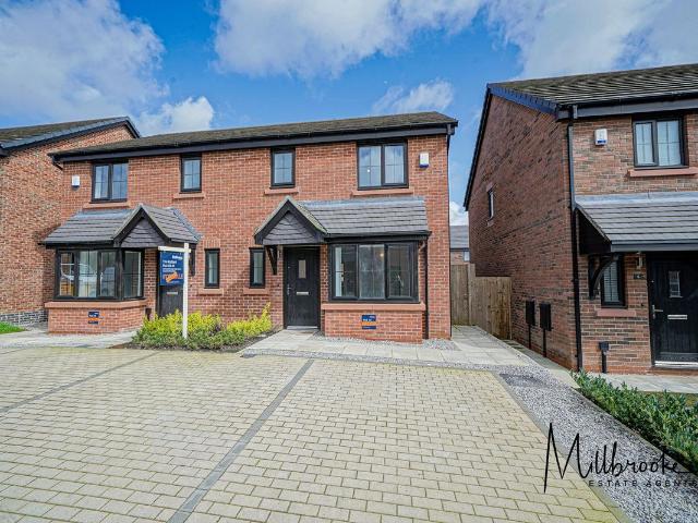 Weavers Close, Worsley M28, 3 bed semi detached house to rent, £1,500 pcm | PrimeLocation