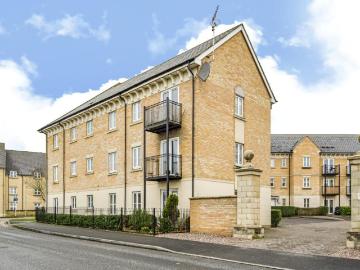 Weavers Court, Carterton OX18, 2 bed flat to rent, £1,200 pcm | PrimeLocation