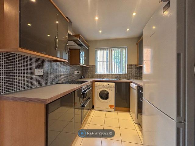 Weavers Court, Hinckley LE10, 2 bed flat to rent, £995 pcm | PrimeLocation