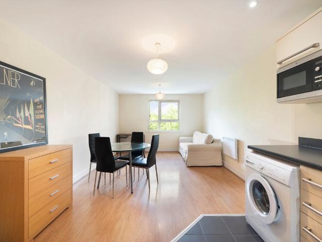 Wealden House, Capulet Square E3, 1 bed flat to rent, £1,700 pcm | PrimeLocation