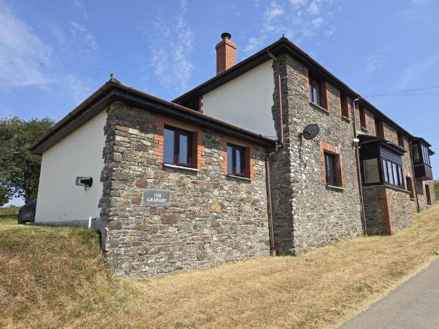 Weare Giffard 3 bed barn conversion to rent £1,200 pcm £277 pw