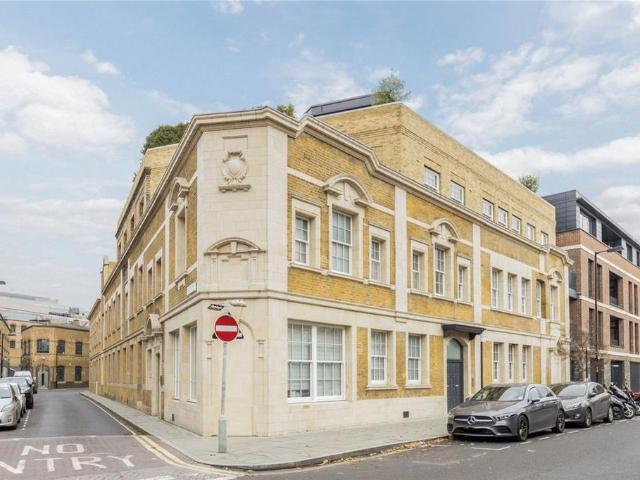 Webber Street, London SE1 2 bed flat to rent £3,000 pcm £692 pw