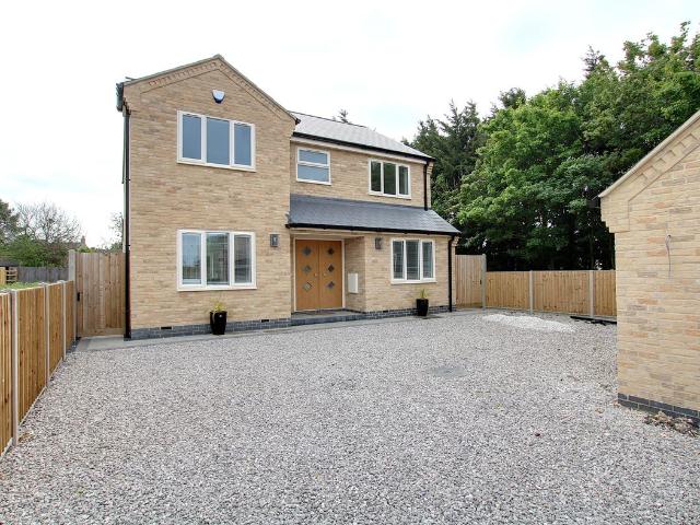 Webbs Close, Doddington PE15, 4 bed detached house to rent, £2,200 pcm | PrimeLocation