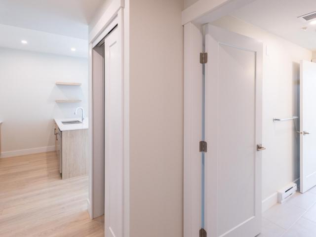 Webster Heights Plan B 2 Bed Apartment for Rent