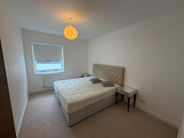Webster Road, Bermondsey, Southwark. 1 bed flat to rent £1,950 pcm £450 pw