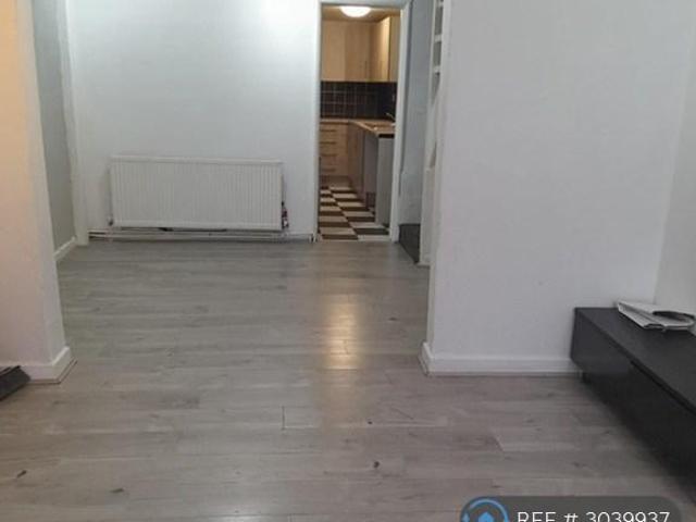 Webster Road, Liverpool, L7 2 bed terraced house to rent £850 pcm £196 pw