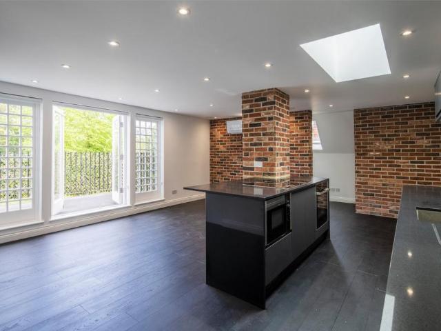 Wedderburn Road, Hampstead, London 3 bed apartment to rent £6,000 pcm £1,385 pw