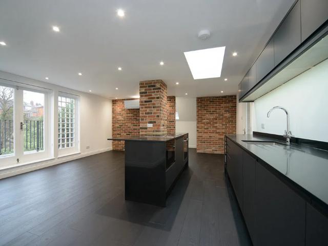 Wedderburn Road, London NW3 3 bed flat to rent £6,899 pcm £1,592 pw