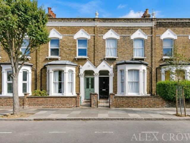Wedmore Gardens, Archway 5 bed terraced house to rent £4,995 pcm £1,153 pw
