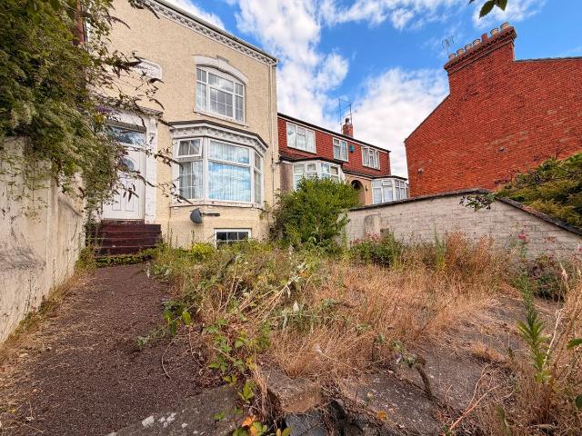 Weedon Road, Northampton NN5, 3 bed property to rent, £1,200 pcm | PrimeLocation