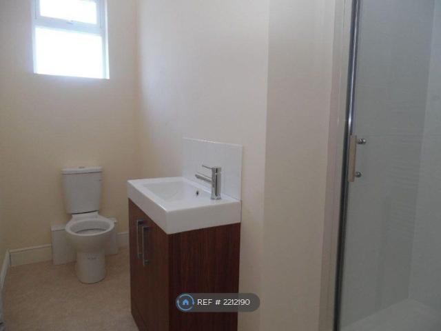 Weedon Road, Northampton NN5, 1 bed flat to rent, £924 pcm | PrimeLocation