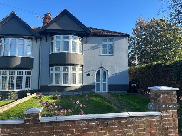 Weedon Road, Northampton, NN5 2 bed flat to rent £1,700 pcm £392 pw