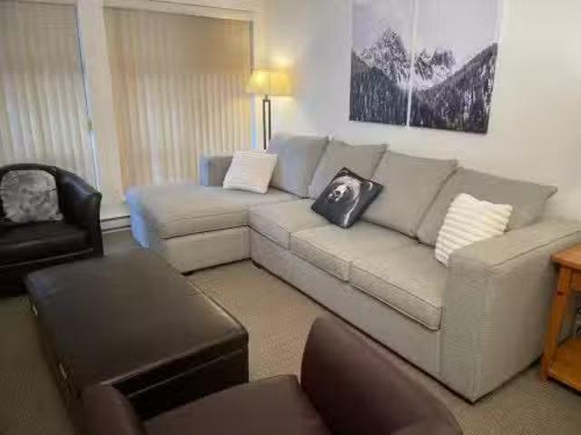 Week 51 4355 Northlands Boulevard, Whistler, BC, V8E 1C3 hou.