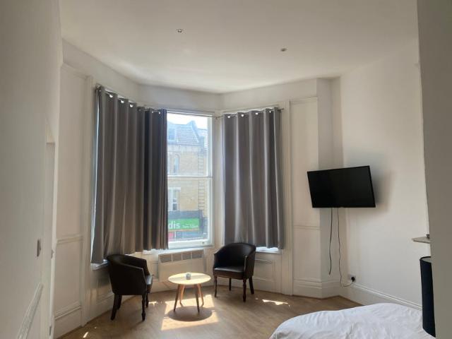 Weekly holiday let available £500 p/w