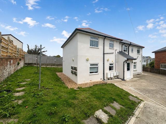 Weeks Road, Ryde PO33, 1 bed flat to rent, £800 pcm | PrimeLocation