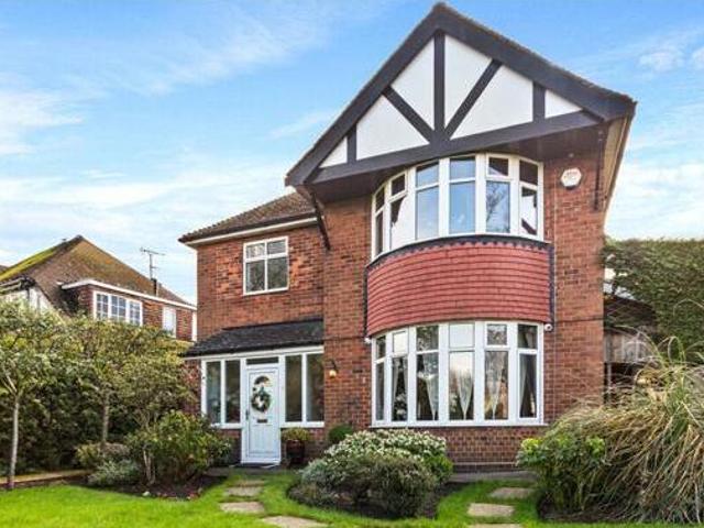 Weelsby Road, Grimsby, 3 Bedroom Detached