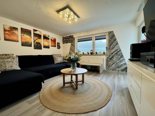 Weerberg: Schöne 4 Zimmer Wohnung mit Panorama Terrasse, Alpenblick & 2 PKW Stellplätze im Preis inklusive
