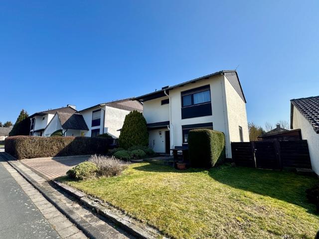 Wehrheim: Ideales Einfamilienhaus in kinderfreundlicher Lage mit viel Platz für die Familie!