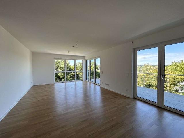Weitblick über Aalen: 3,5 Zi. Neubauwohnung im 2. OG, sonniger offener Balkon, EBK & Aufzug