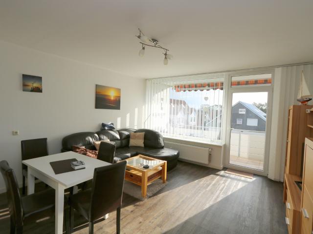 Weitblick über Grömitz! 2 Zimmer Wohnung auf ca. 50 m² mit Balkon und Garage in bester Lage!