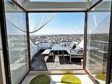 Weitblick über Lauffen am Neckar sonnig mit Balkon hochwertig ausgestattet EBK & Garage