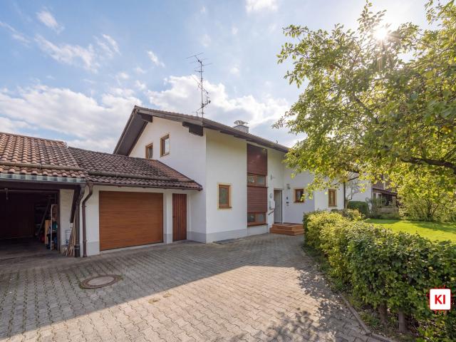Weitläufiges 800 m² Grundstück mit EFH und Ausbaupotenzial in Feldkirchen Westerham