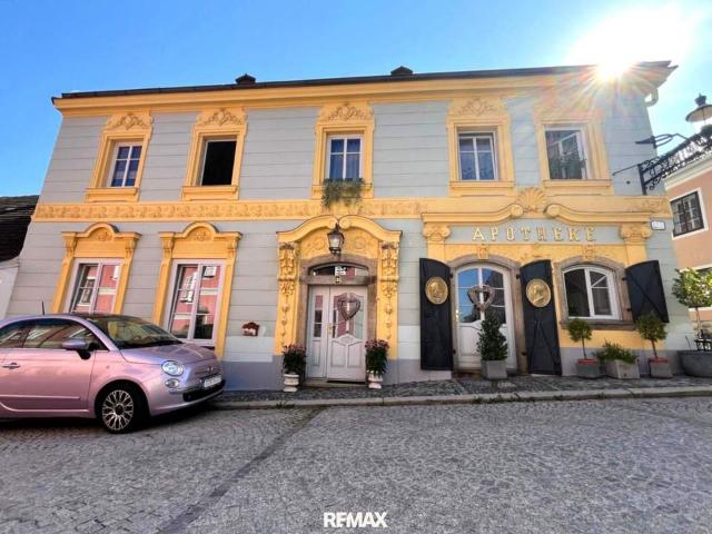 Weitra: Wohn und Geschäftshaus mit einzigartiger Fassade