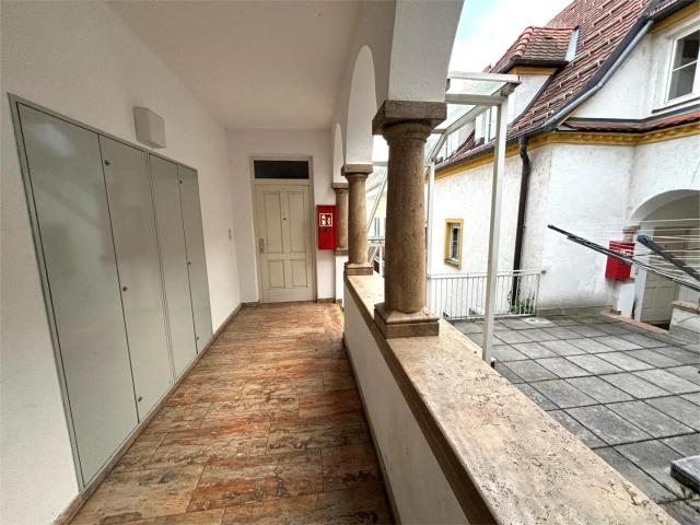 WEIZ+ Charmante 2 Zimmer Wohnung mit extra Küche