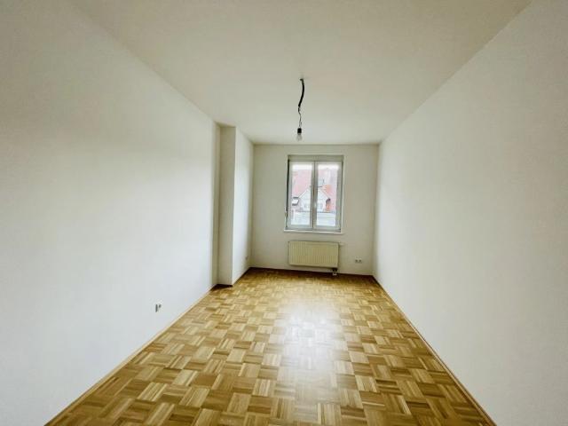 WEIZ+ Helle 2 Zimmer Wohnung AB SOFORT verfügbar
