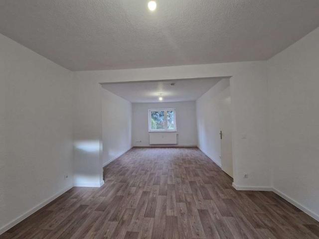 Weihnachten im neuen Haus?*Frisch renoviertes Reihenhaus mit 3 Zimmern in ruhiger Lage!