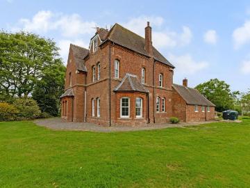 Weir Lane, Botolph Claydon. 6 bed detached house to rent £3,500 pcm £808 pw