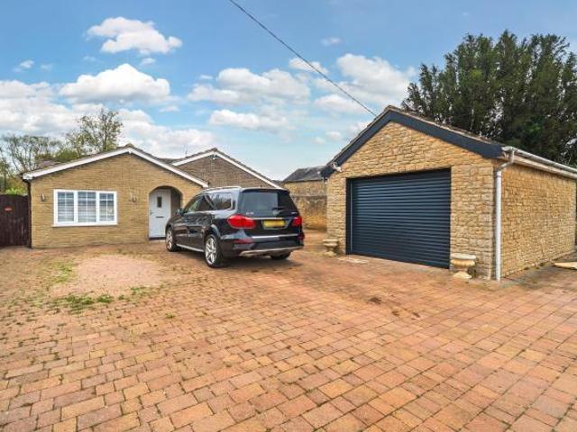 Weir Lane, Blackthorn, Bicester, OX25 5 bed bungalow to rent £3,250 pcm £750 pw